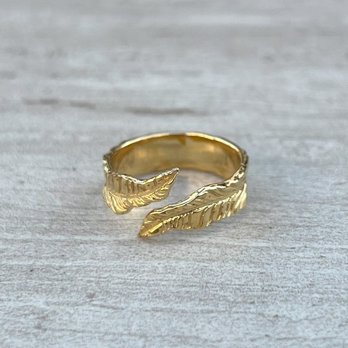 gold wrap around leaf ring front