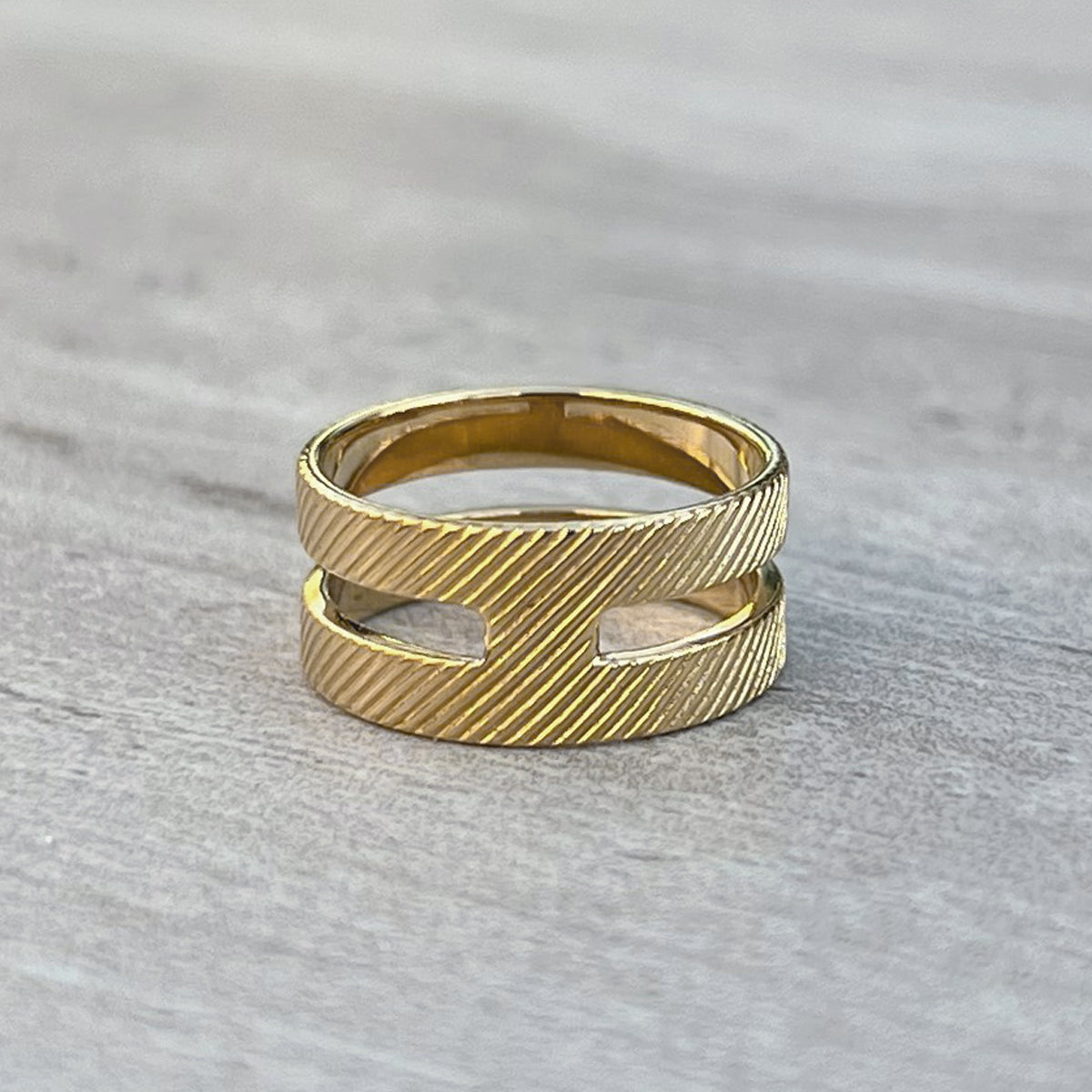 textured gold double layered ring back